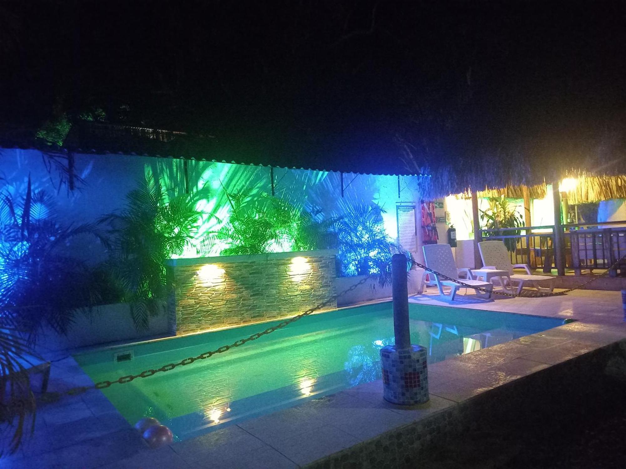 Hotel El Leon Feliz Palomino Zewnętrze zdjęcie