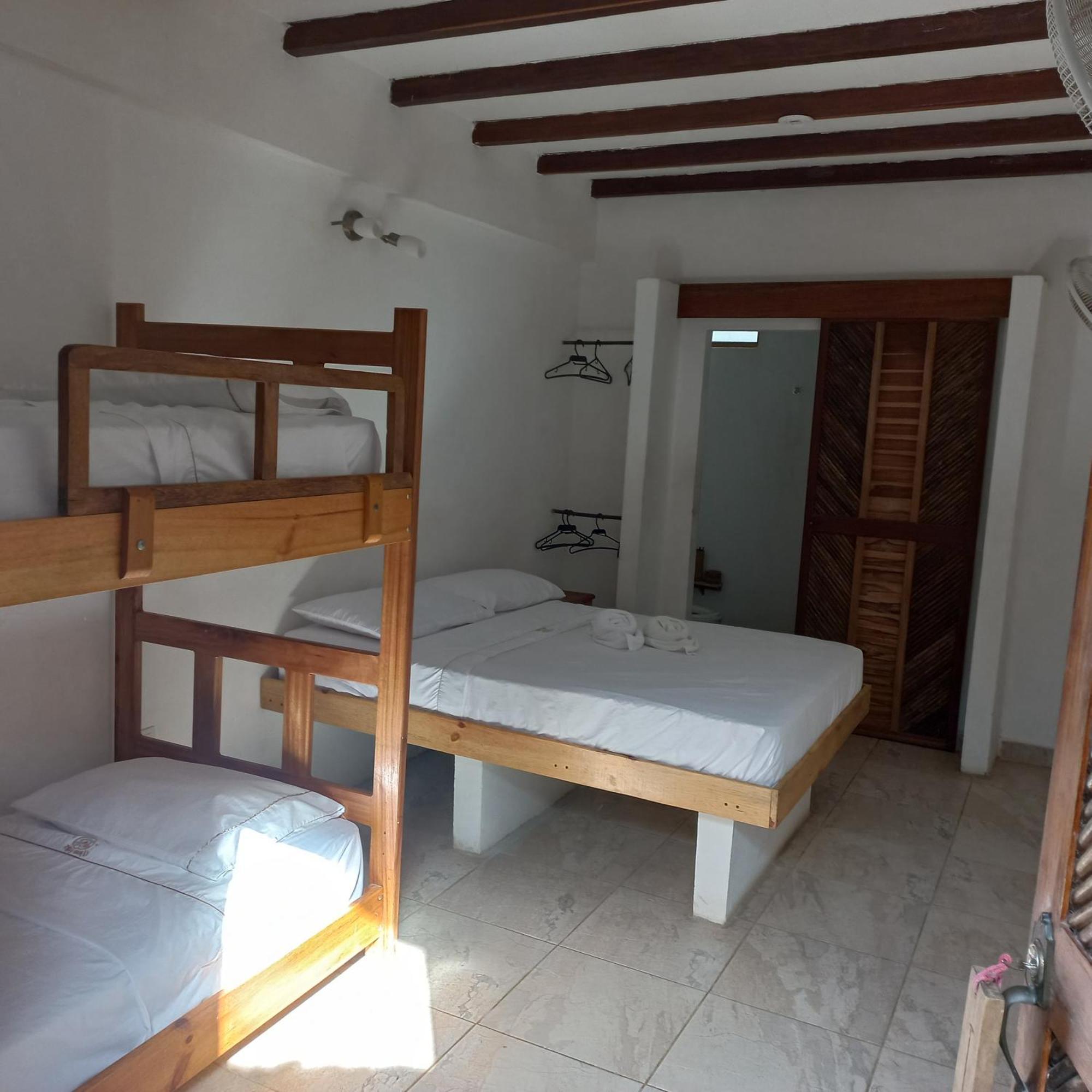 Hotel El Leon Feliz Palomino Zewnętrze zdjęcie