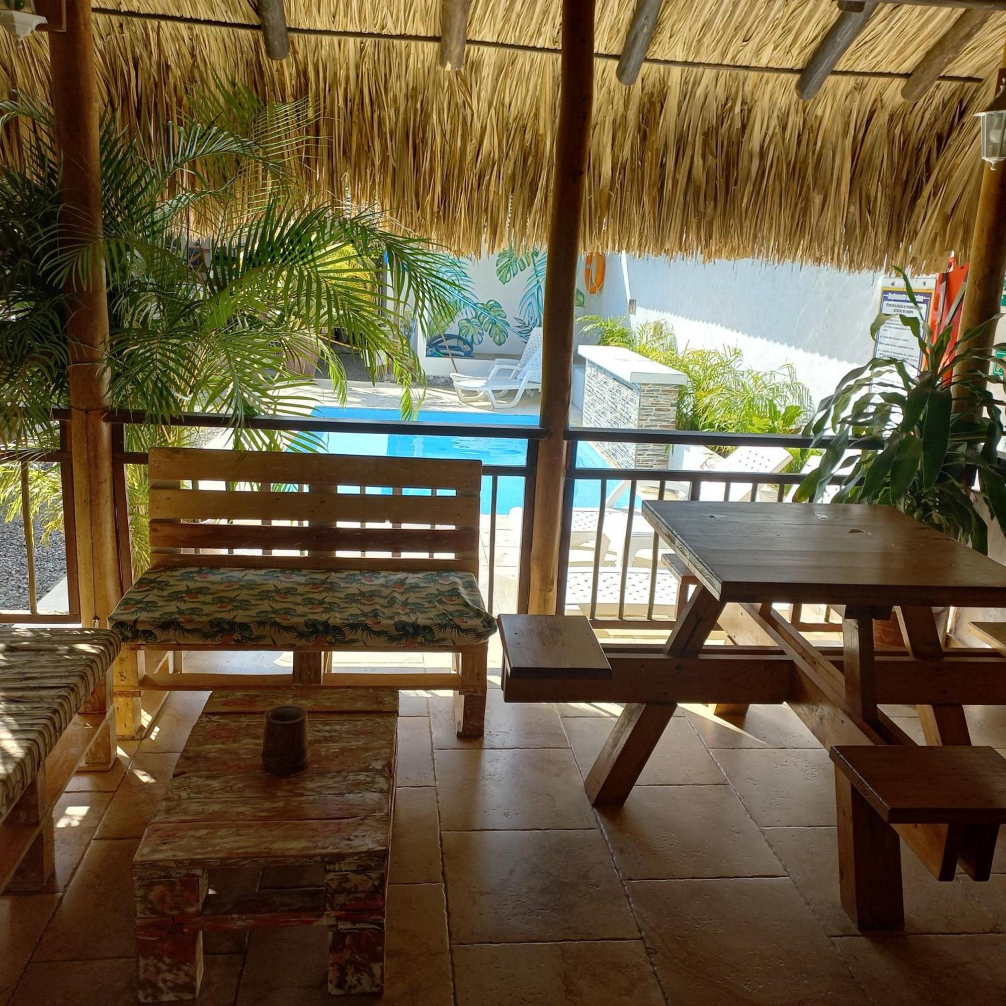 Hotel El Leon Feliz Palomino Zewnętrze zdjęcie
