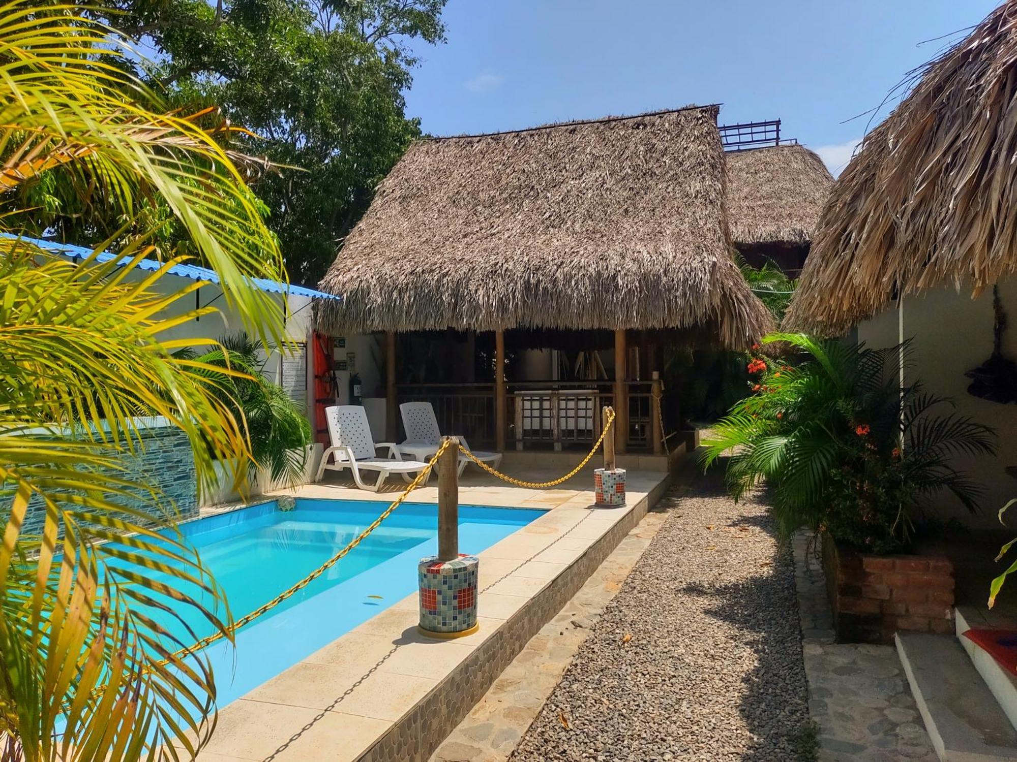 Hotel El Leon Feliz Palomino Zewnętrze zdjęcie